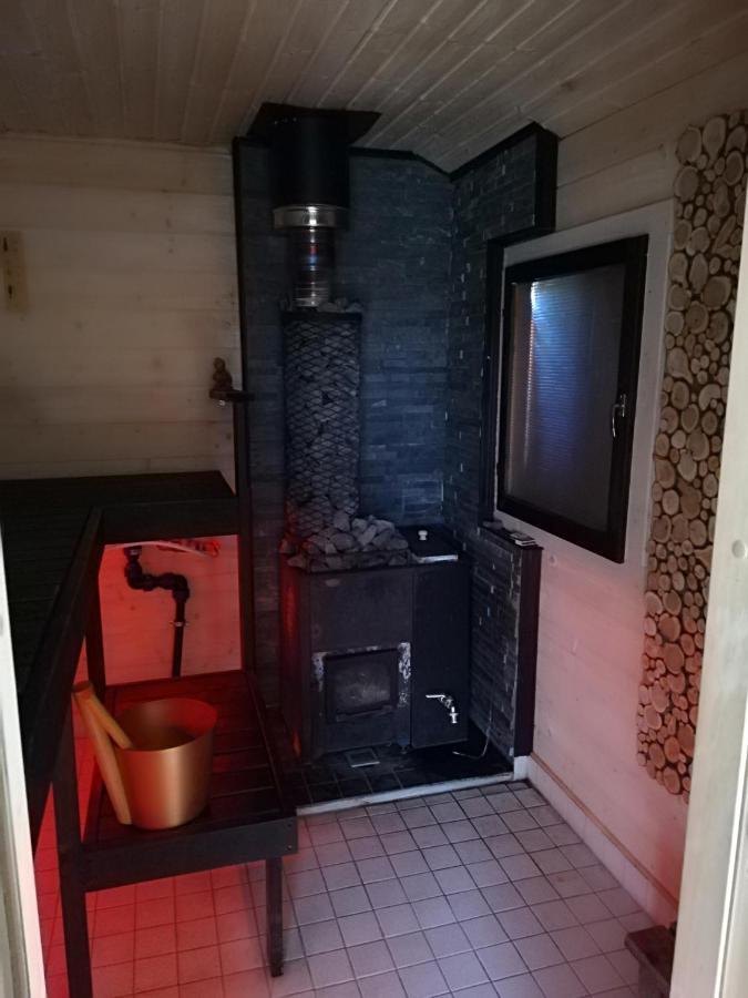 Chalet Saviaugu Majake Polvamaal *